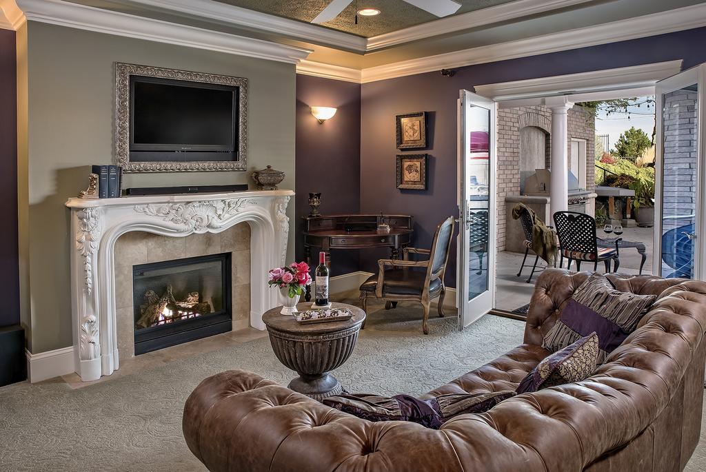 Cameo Heights Mansion And The Vine Fine Dining Restaurant Bed & Breakfast Touchet Bagian luar foto