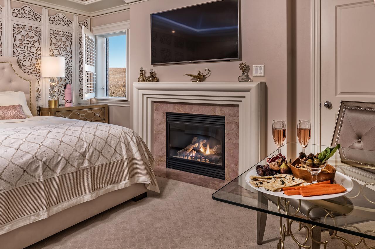 Cameo Heights Mansion And The Vine Fine Dining Restaurant Bed & Breakfast Touchet Bagian luar foto