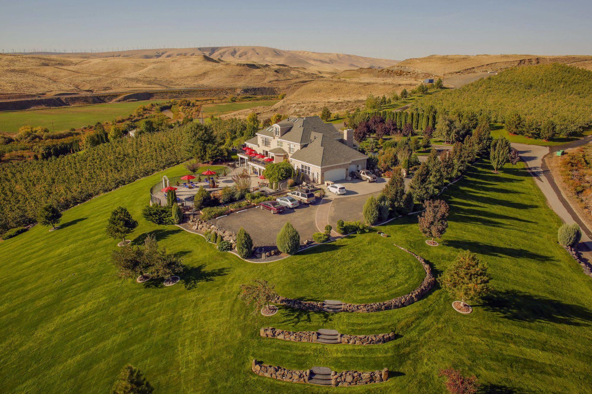 Cameo Heights Mansion And The Vine Fine Dining Restaurant Bed & Breakfast Touchet Bagian luar foto