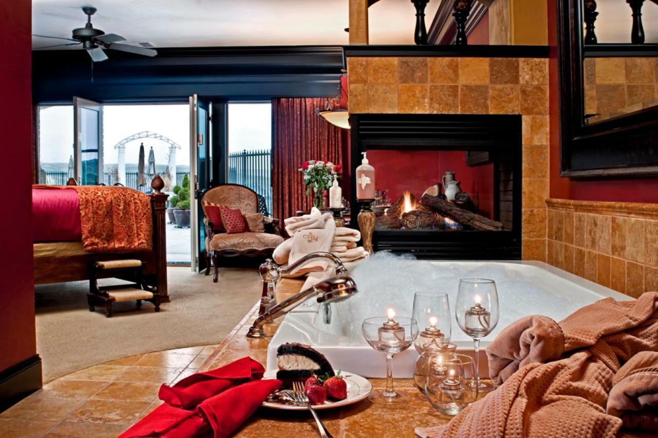 Cameo Heights Mansion And The Vine Fine Dining Restaurant Bed & Breakfast Touchet Bagian luar foto