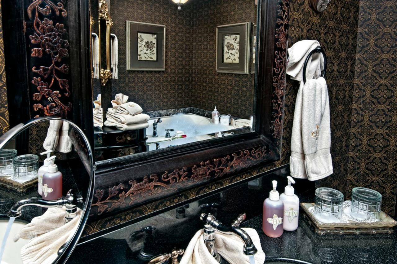 Cameo Heights Mansion And The Vine Fine Dining Restaurant Bed & Breakfast Touchet Bagian luar foto