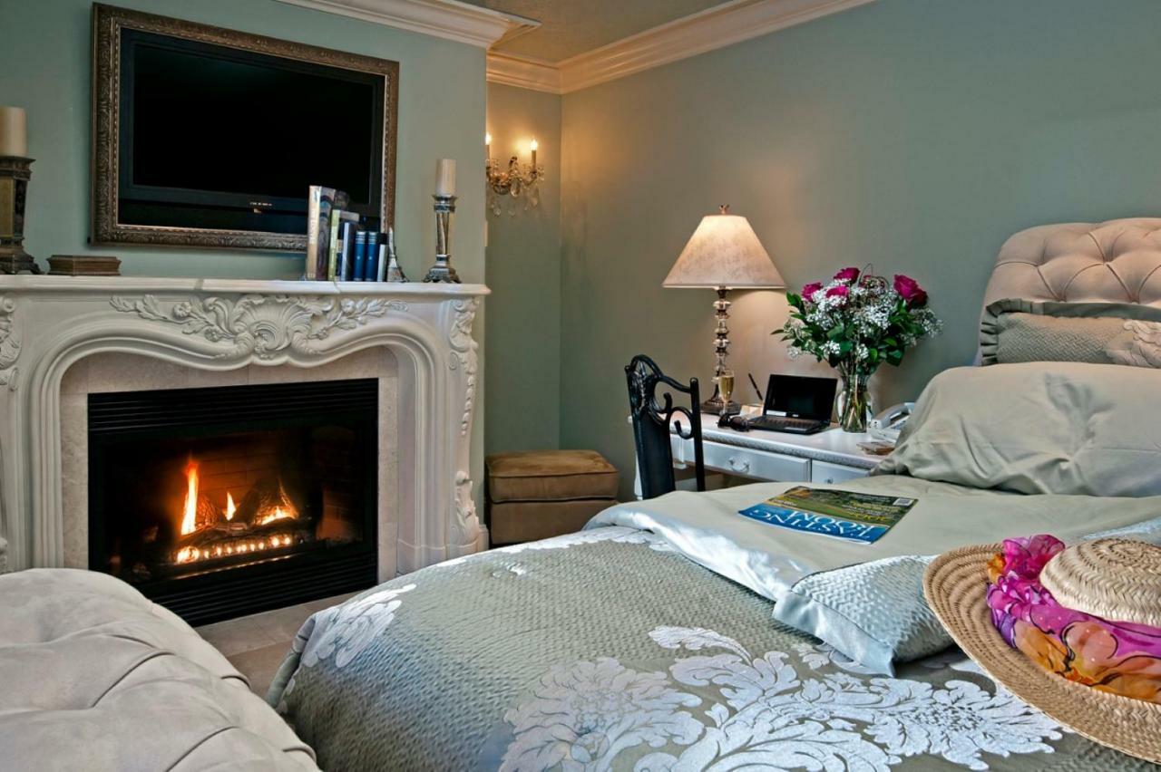Cameo Heights Mansion And The Vine Fine Dining Restaurant Bed & Breakfast Touchet Bagian luar foto