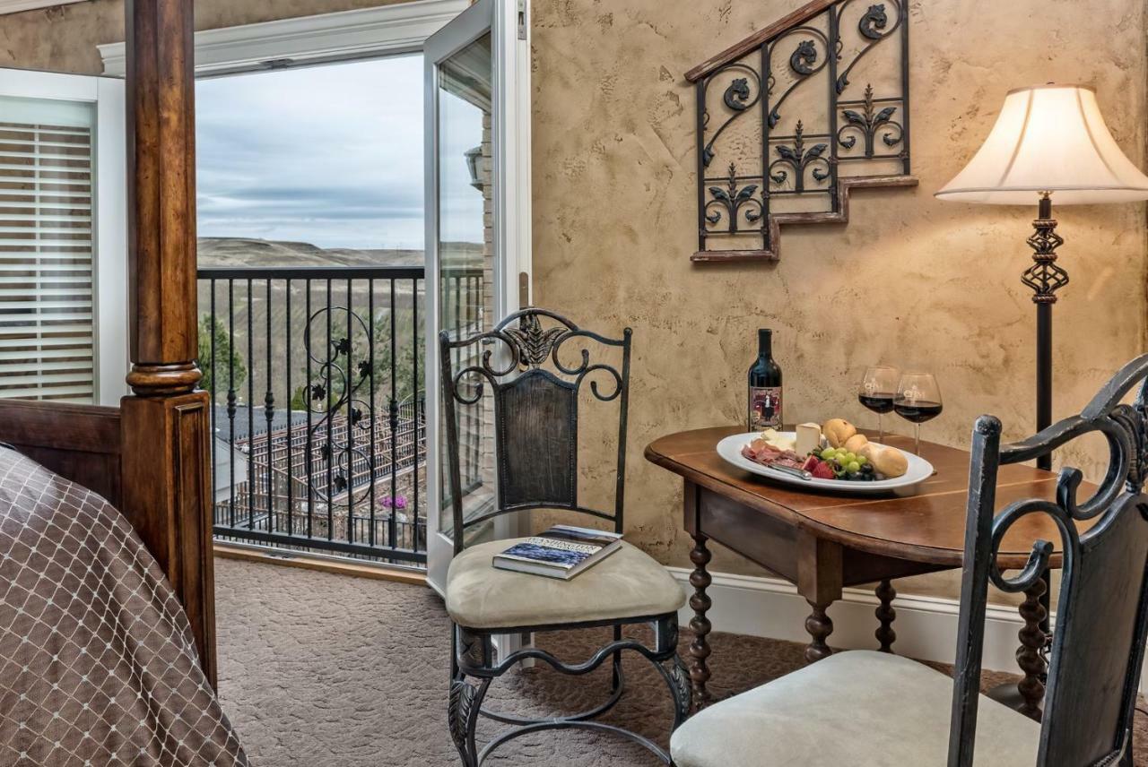 Cameo Heights Mansion And The Vine Fine Dining Restaurant Bed & Breakfast Touchet Bagian luar foto