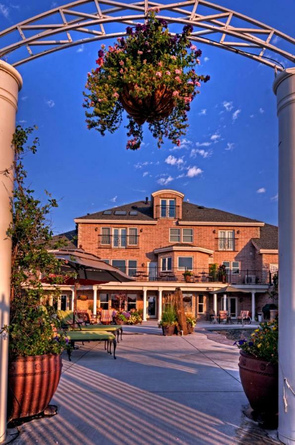 Cameo Heights Mansion And The Vine Fine Dining Restaurant Bed & Breakfast Touchet Bagian luar foto