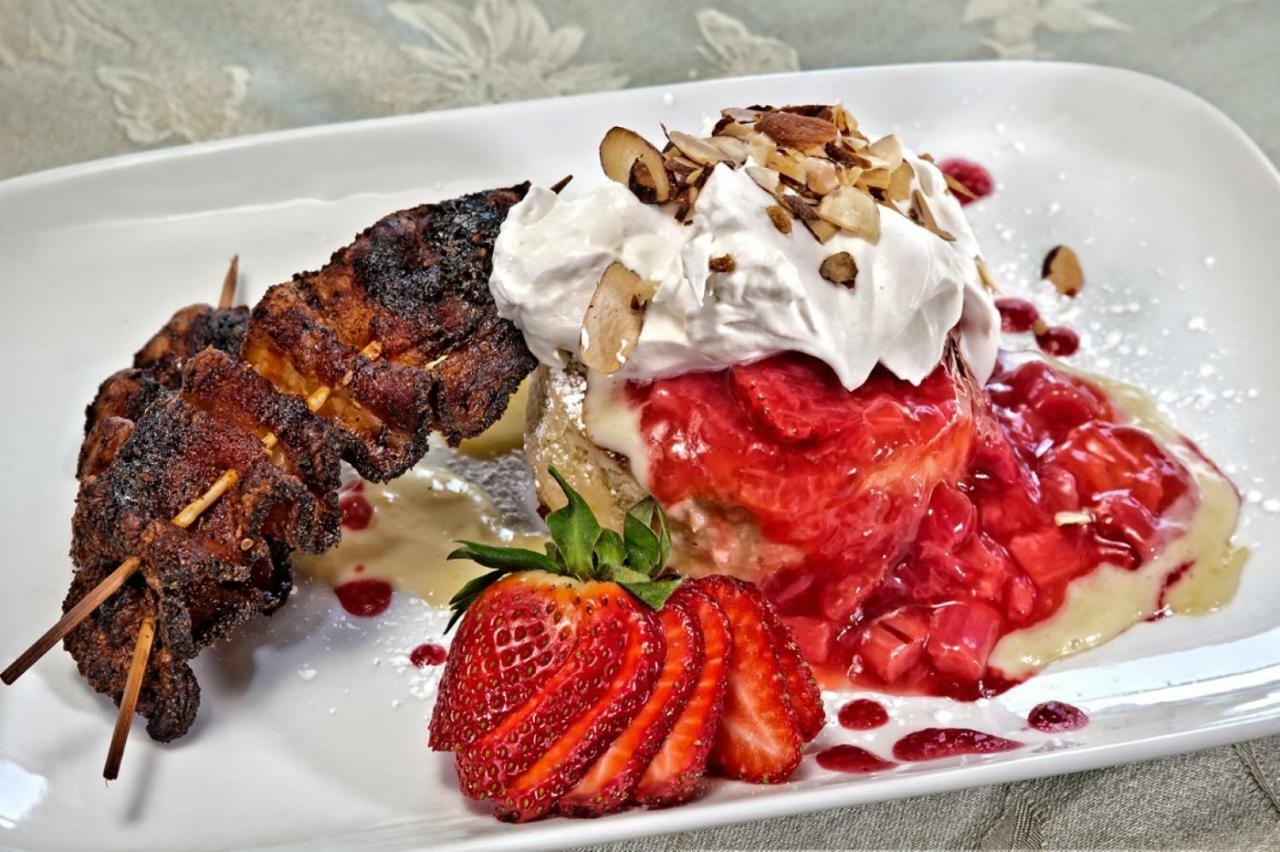Cameo Heights Mansion And The Vine Fine Dining Restaurant Bed & Breakfast Touchet Bagian luar foto