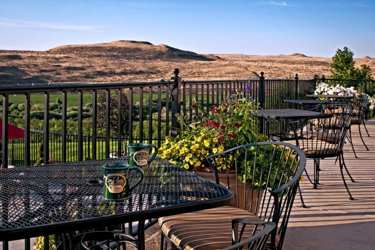 Cameo Heights Mansion And The Vine Fine Dining Restaurant Bed & Breakfast Touchet Bagian luar foto